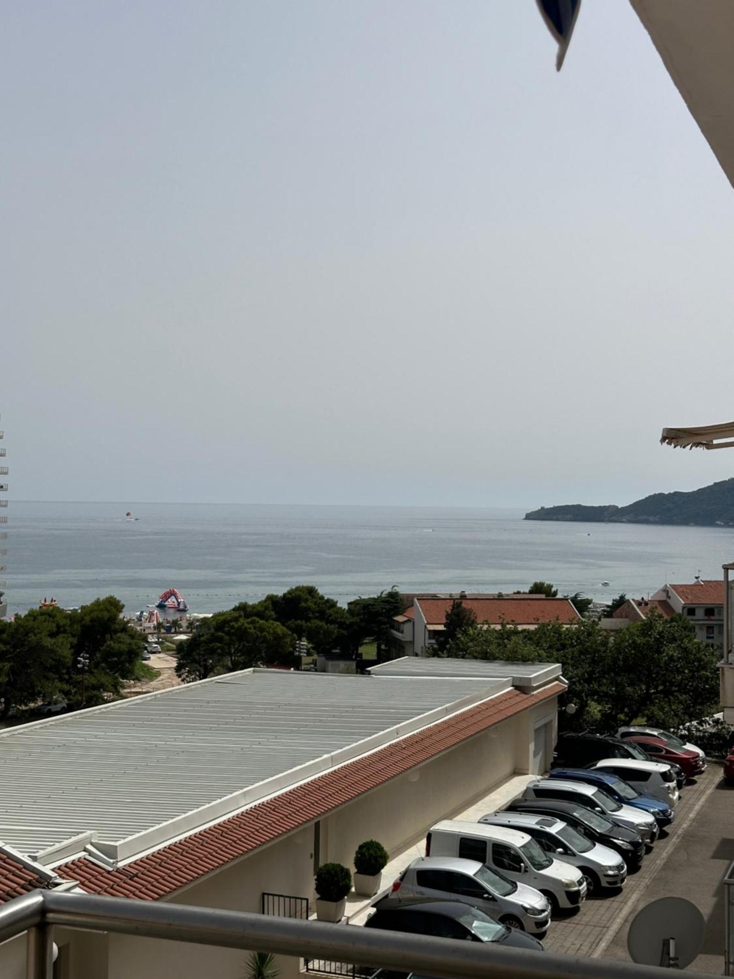 Irish Apartment Complex Budva Exteriör bild